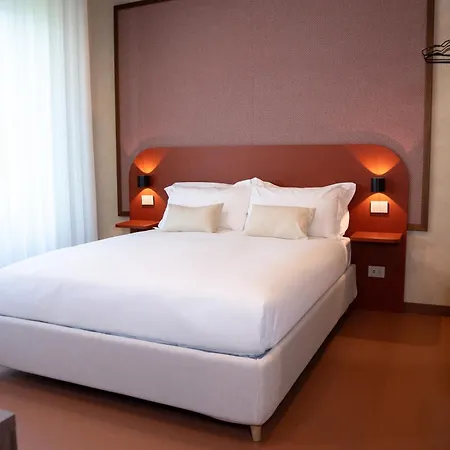 Ca Bela - Susa 4* Milan